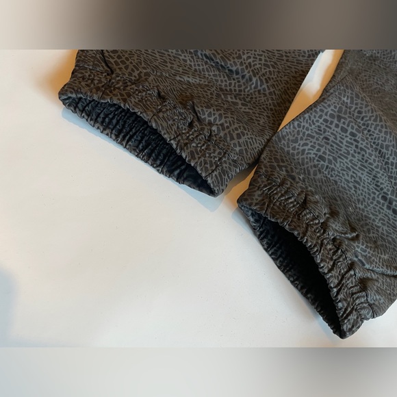 FairPlay men’s Joggers - Picture 4 of 7